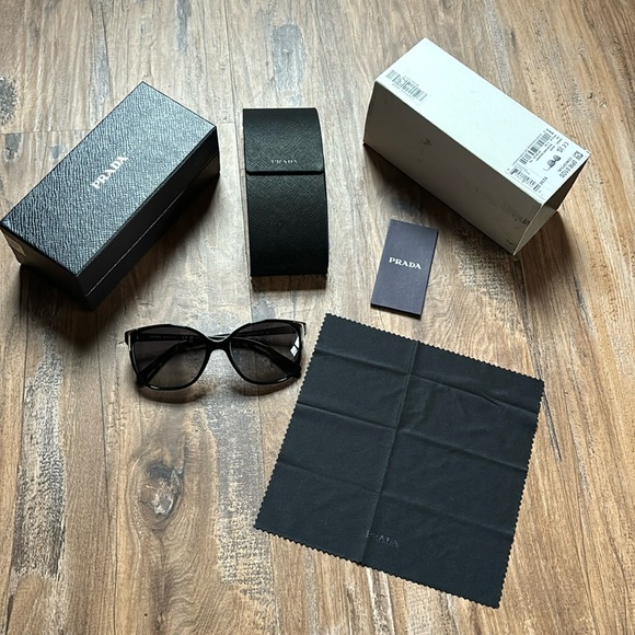 Prada Black Conceptual Polar Gray Gradient Lens Sunglasses - Picture 5 of 10